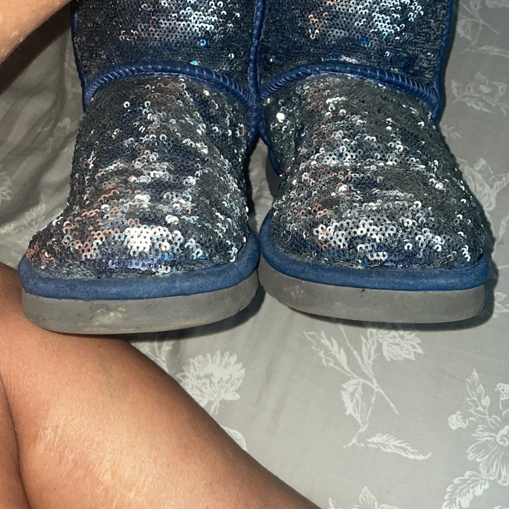 Silver/blue sequin classic short Uggs. GUC - Picture 6 of 8